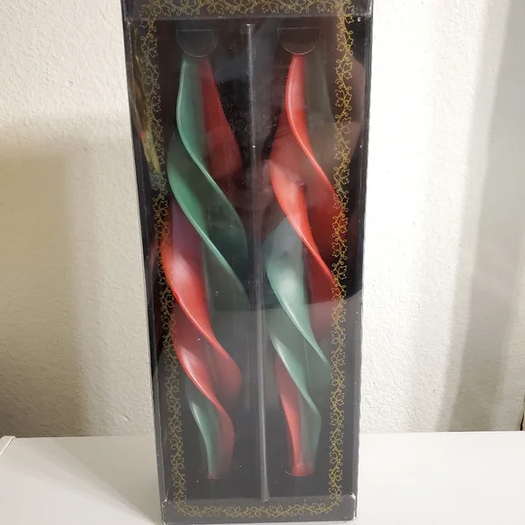 1 Pair Of Christmas 12 Inch Red And Green Wax Candles Feather Twist Taper Unused - Picture 1 of 8